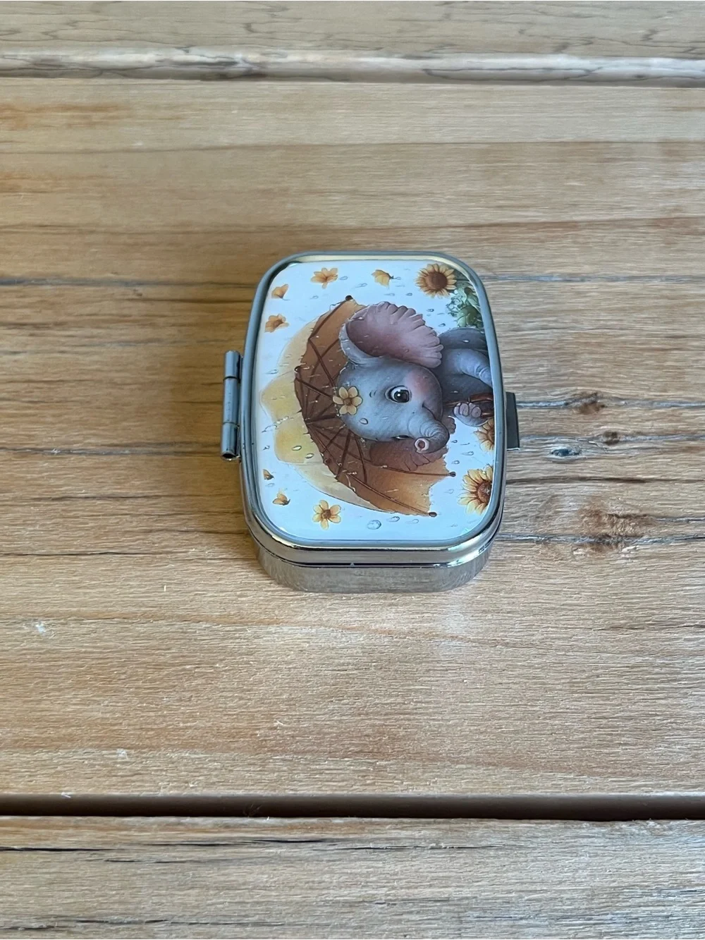 Baby Elephant Compact Mirror Pill Box/Travel Jewelry Box For Your Purse